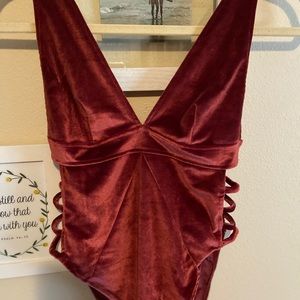 Forever21 CUTEST velvet bodysuit. Sooo flattering.